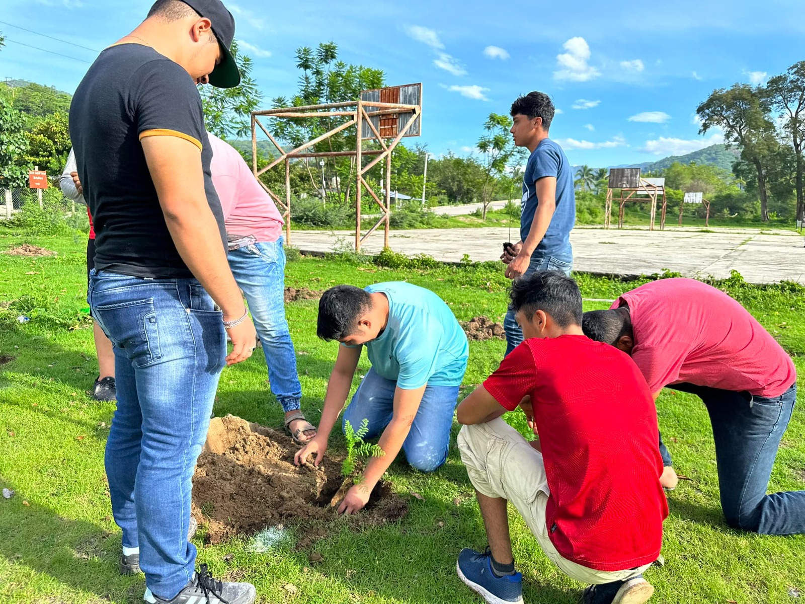 Se suma Casa de la Cultura Oaxaqueña a la Jornada de Reforestación 2023