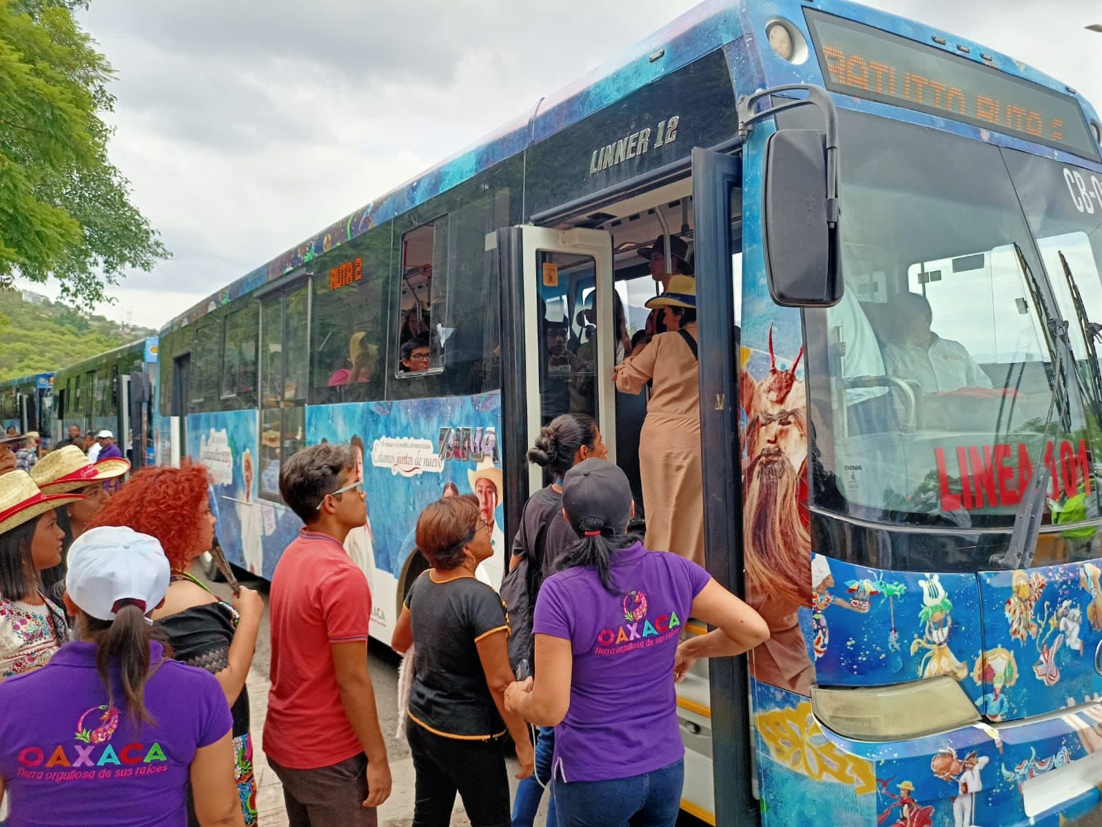 Continúa el servicio de Rutas de Guelaguetza para las fiestas de julio