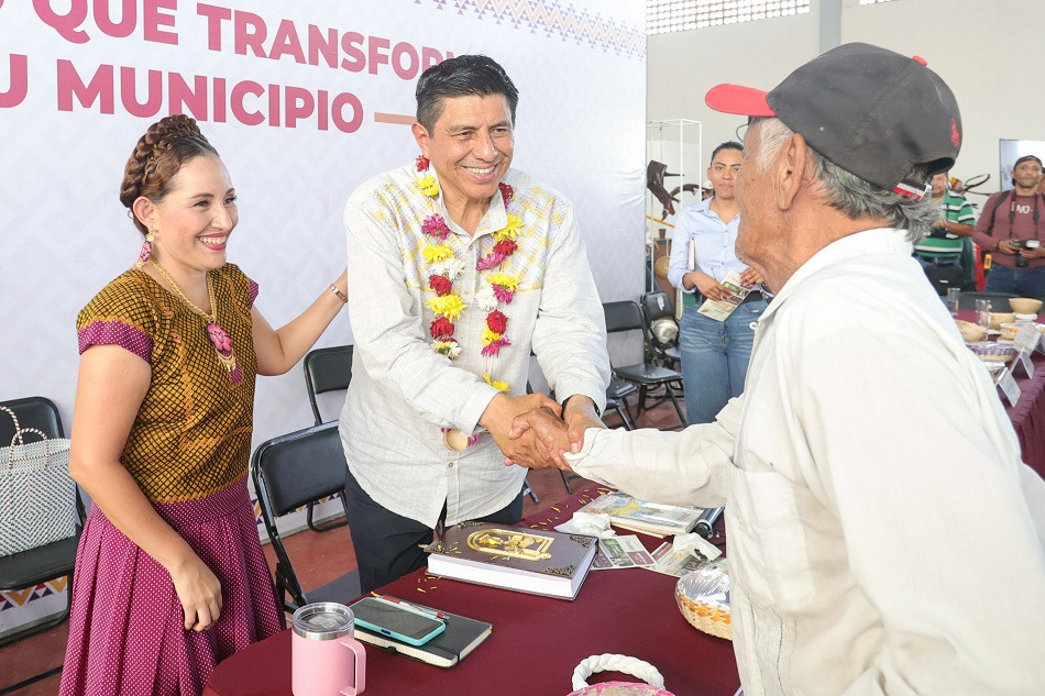 Destina Gobierno de Oaxaca más de 25 mdp para el desarrollo de Santo Domingo Zanatepec