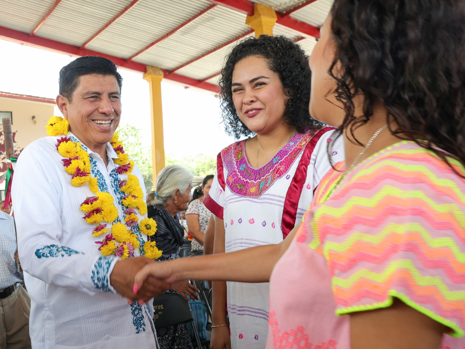 Con nuevo modelo de atención Gobierno del Estado transforma San Andrés Huaxpaltepec y Santa Catarina Mechoacán