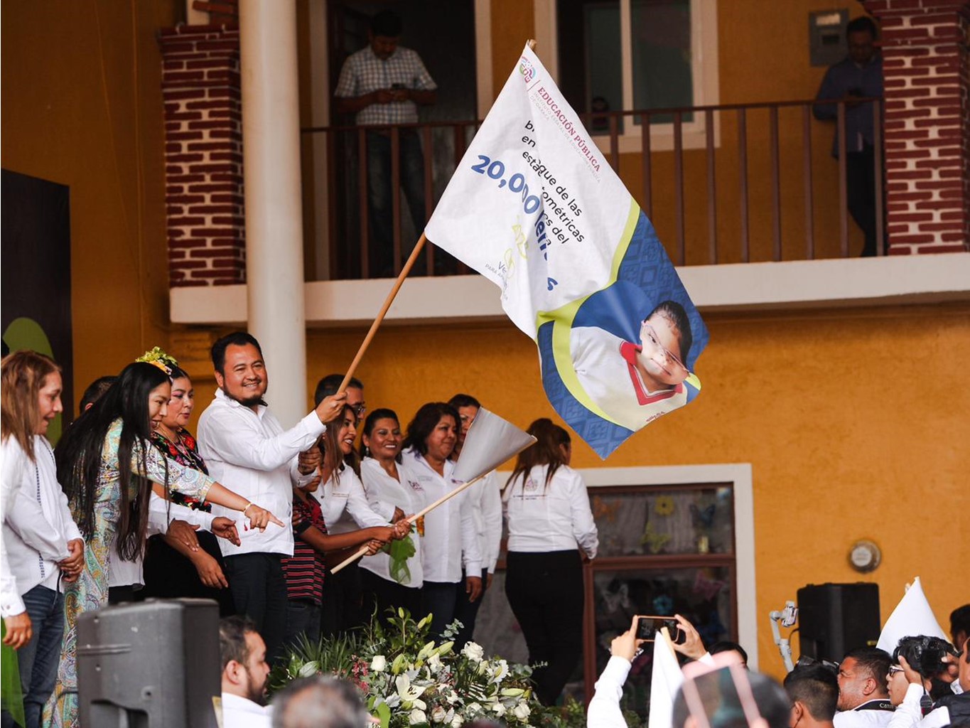 Se beneficiarán en Oaxaca a 20 mil estudiantes con lentes del programa Ver Bien para Aprender Mejor