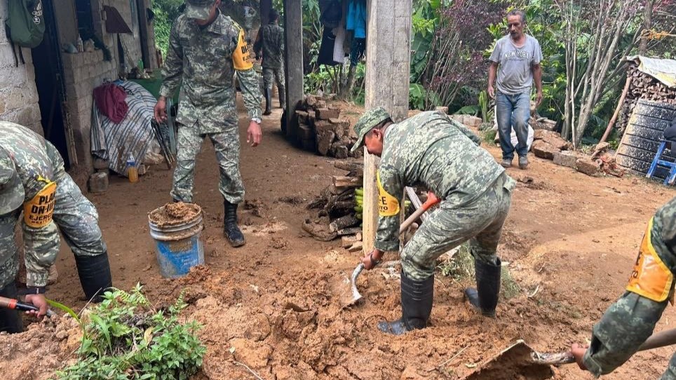 Atiende Sego a poblaciones afectadas por paso de onda tropical número 22