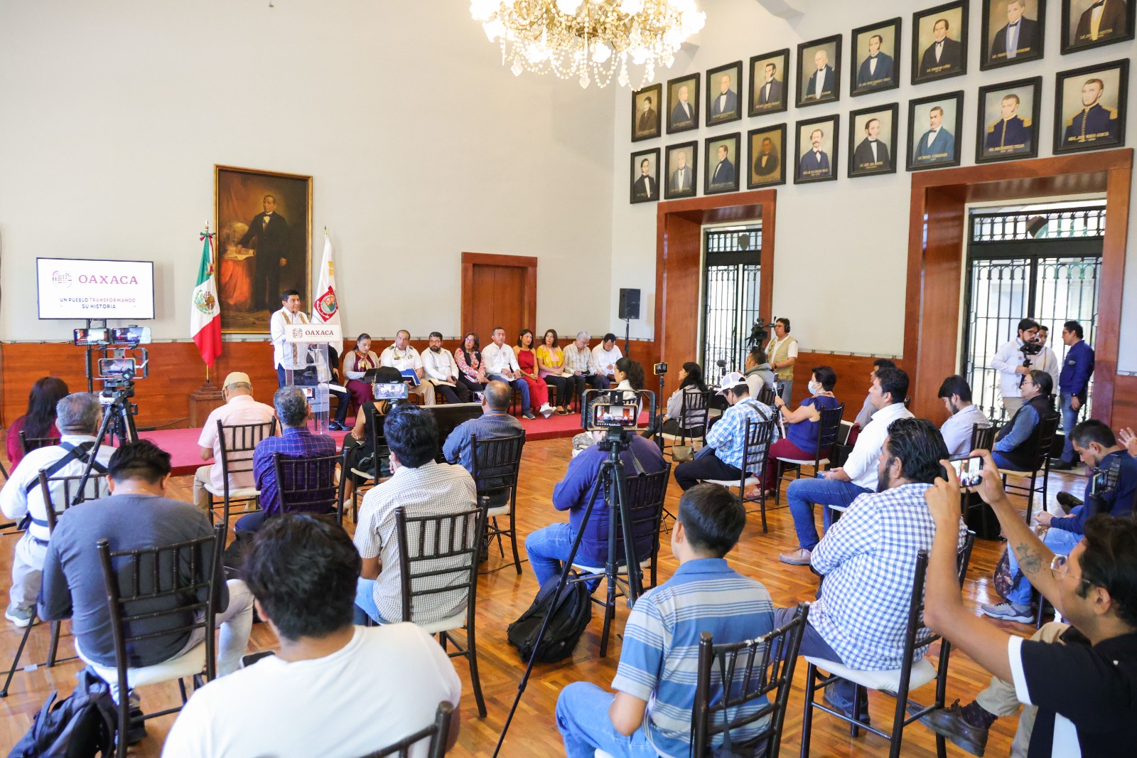 Ratifica Gobierno de Oaxaca respaldo a los nuevos libros de texto elaborados por la SEP