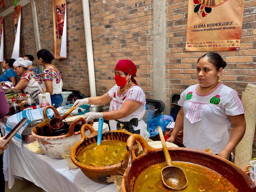 Más de 7 mil asistentes registra el Primer Festival del Mole de la Costa y Mixteca realizado en Puerto Escondido