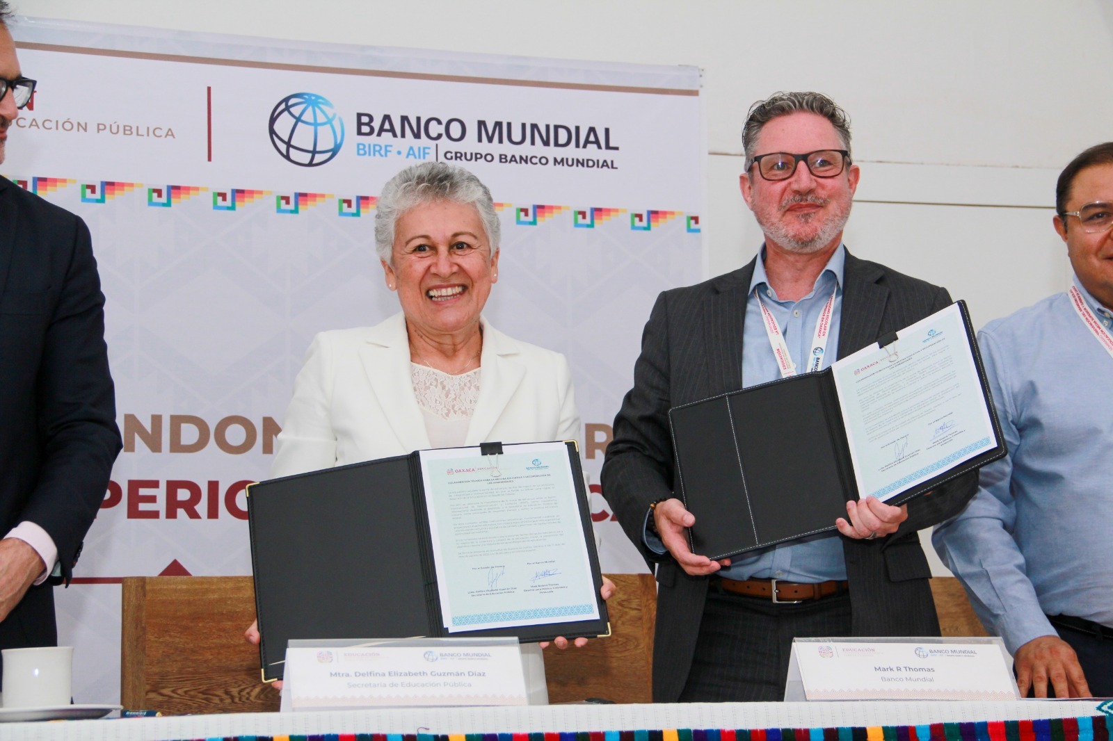 Pactan proyectos la SEP de Oaxaca y el Banco Mundial