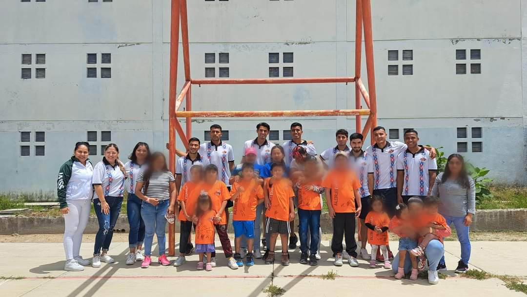 Sostienen partido amistoso Alebrijes de Oaxaca y PPL del Centro Penitenciario Femenil Tanivet