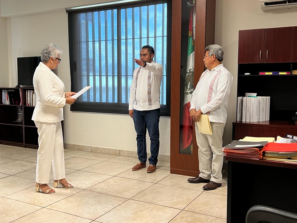 Realiza SEP Oaxaca toma de protesta a nuevo rector de la UTSSO