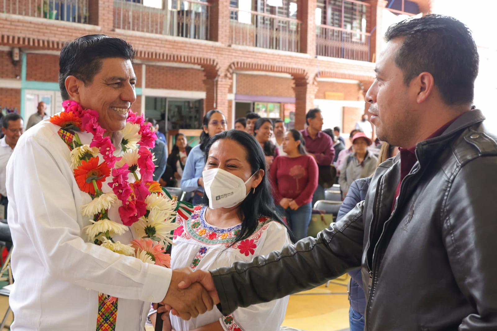 Impulso y respaldo brinda Salomón Jara a comunidades serranas de Oaxaca