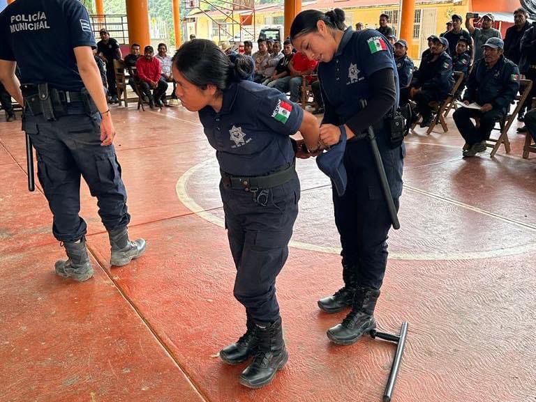 Con el programa Topiles por la paz, se dignifica la labor policial y se fortalece la seguridad en Oaxaca