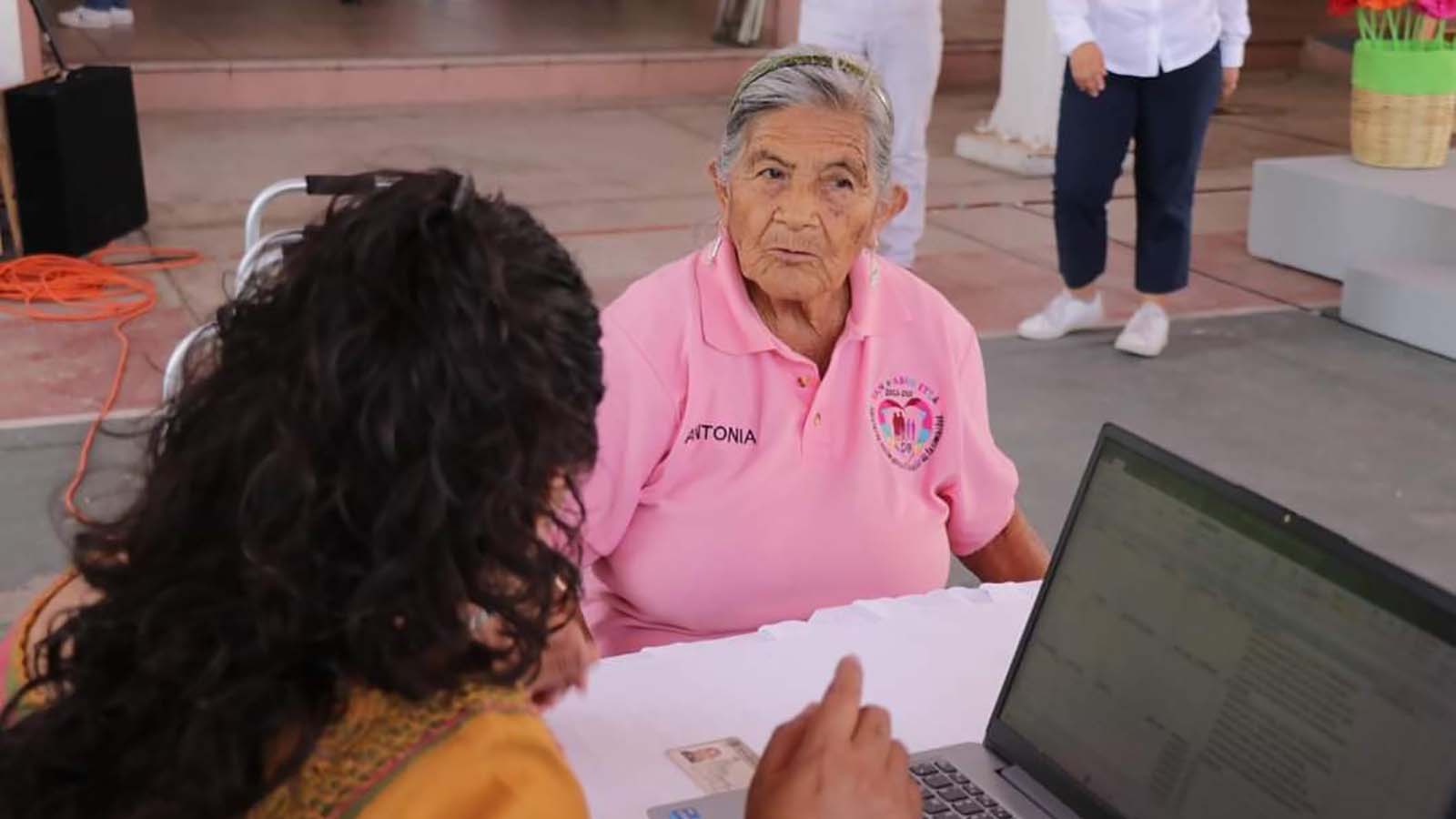 Reconoce DIF Oaxaca a las personas adultas mayores como sujetas de derechos