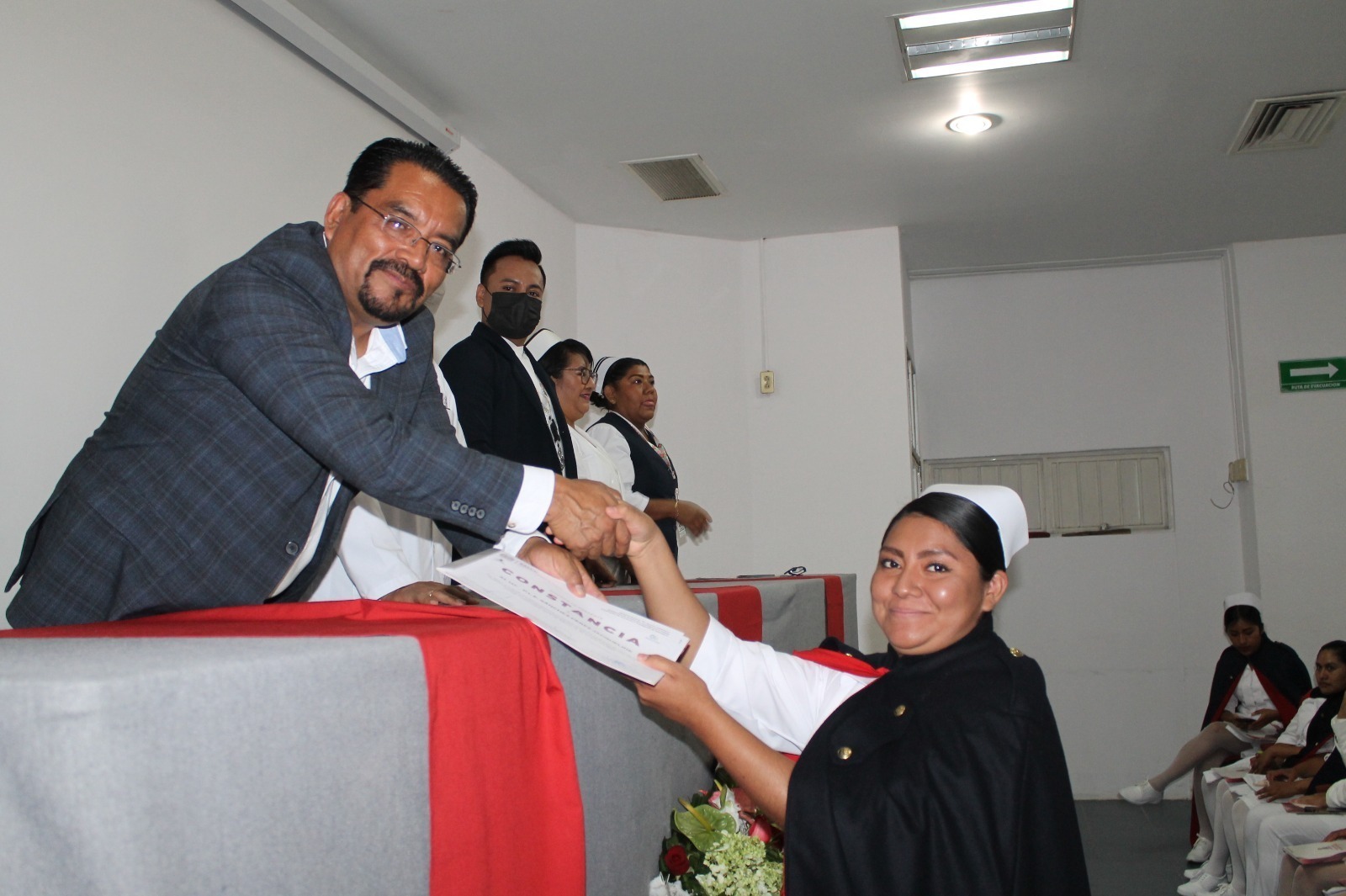 Concluye pasantía nueva generación de enfermería