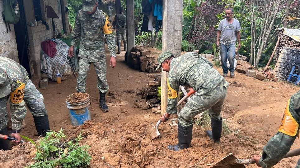 Instruye Gobernador Salomón Jara apoyo inmediato a comunidades afectadas por Onda Tropical 22