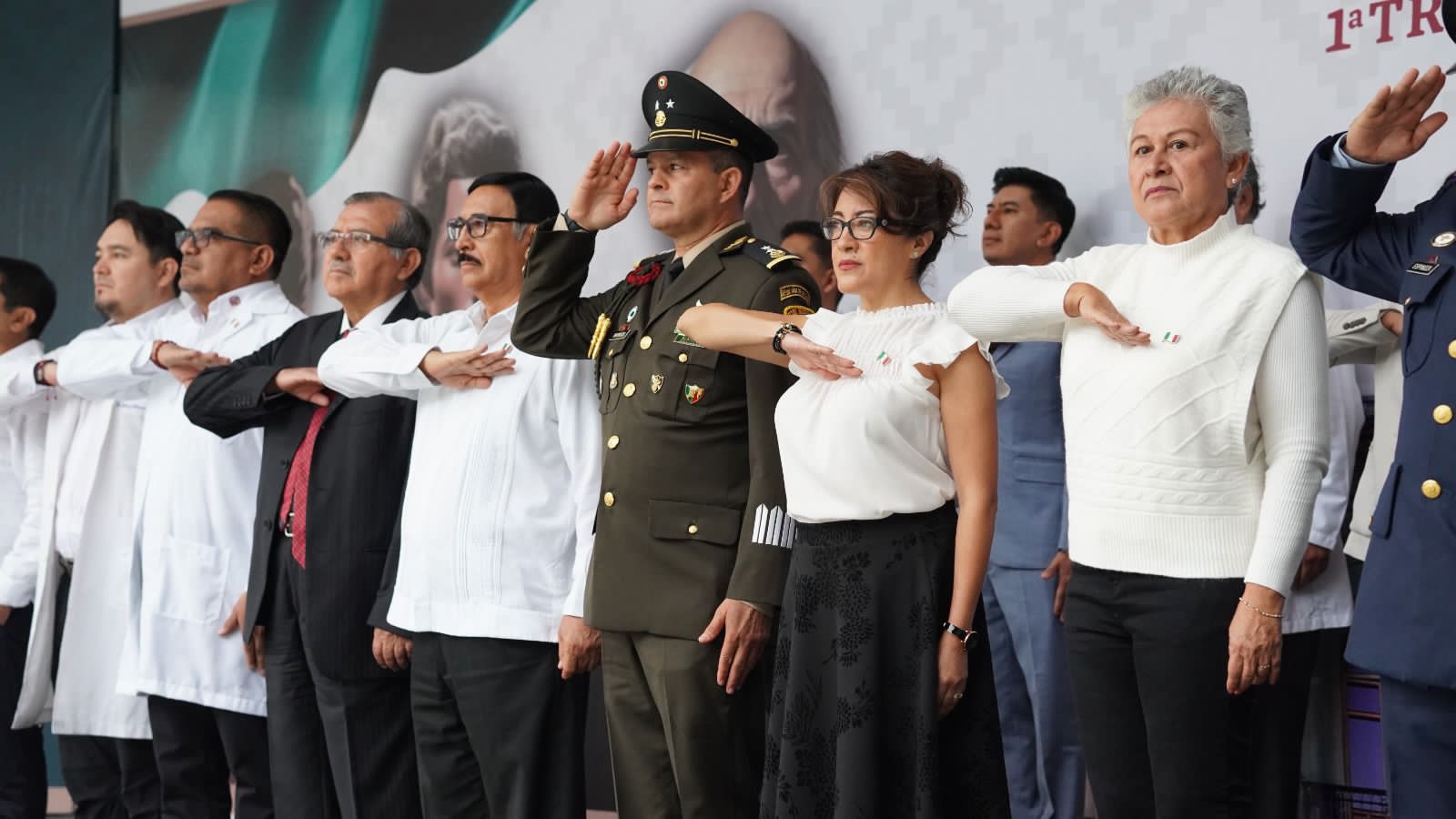 Llama SSO a ejército blanco para construir un sistema de salud digno
