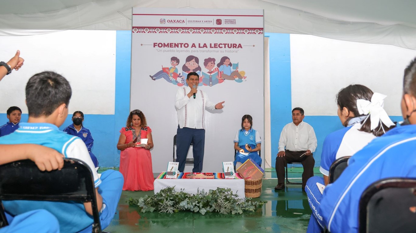 Realiza Salomón Jara noveno círculo de lectura con estudiantes de Escuela Secundaria Moisés Sáenz