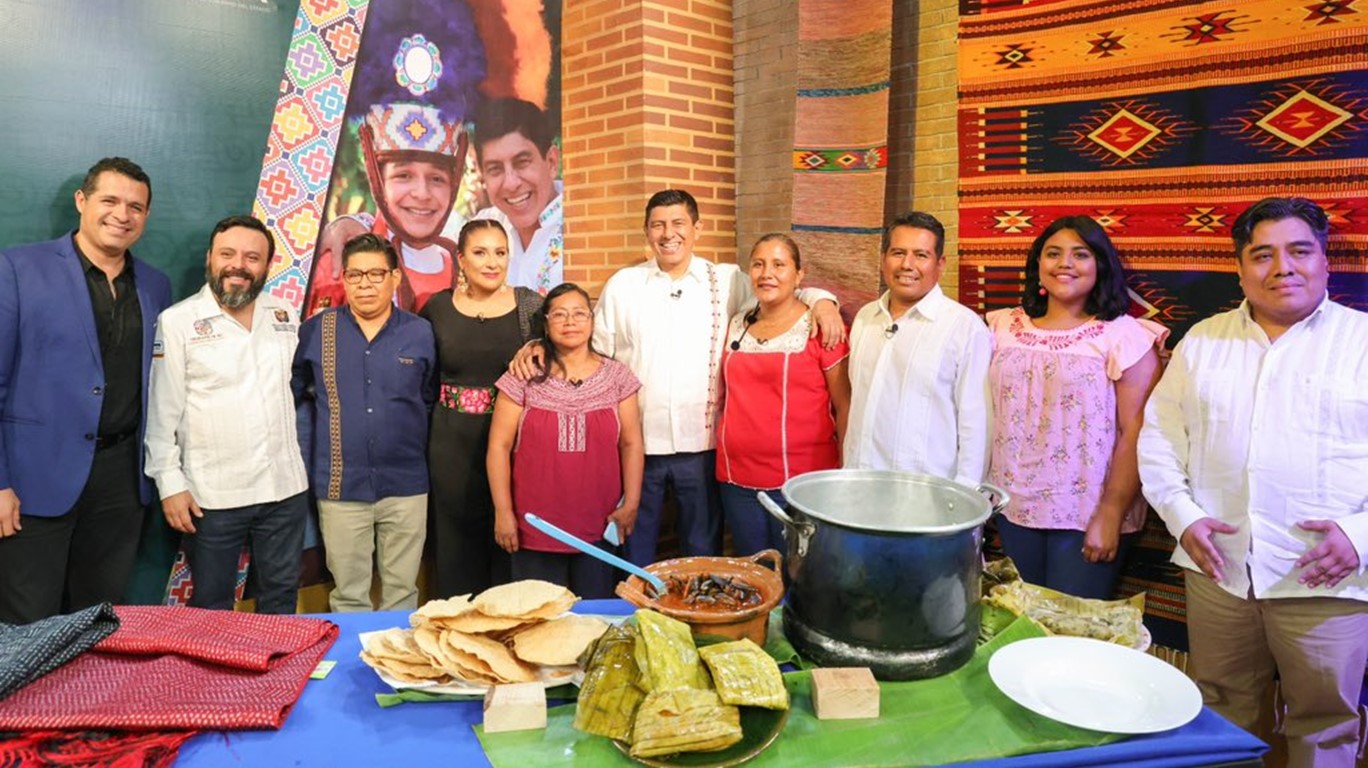 Proyectos estratégicos y carreteras traerán desarrollo a Oaxaca, afirma Gobernador Salomón Jara Cruz
