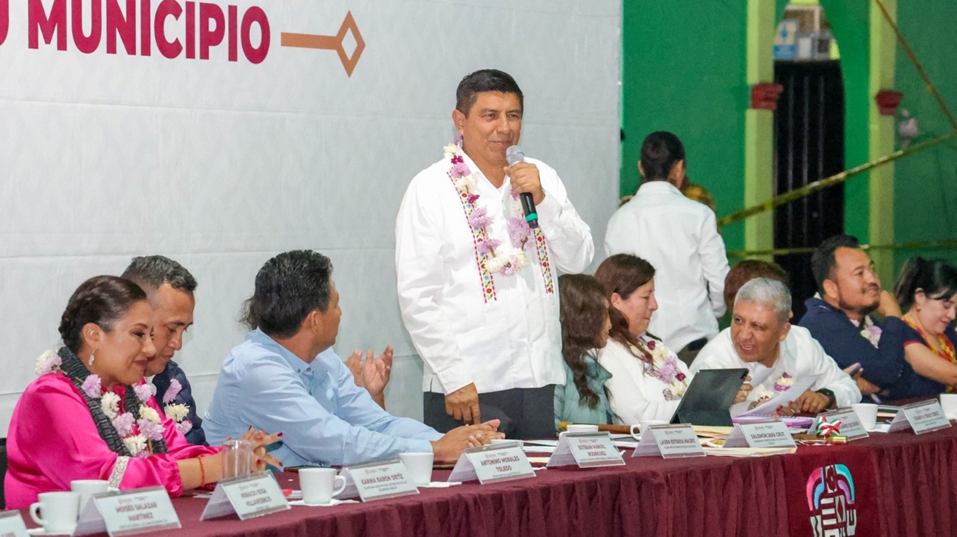En equipo y con trabajo se atienden necesidades de los pueblos: Salomón Jara