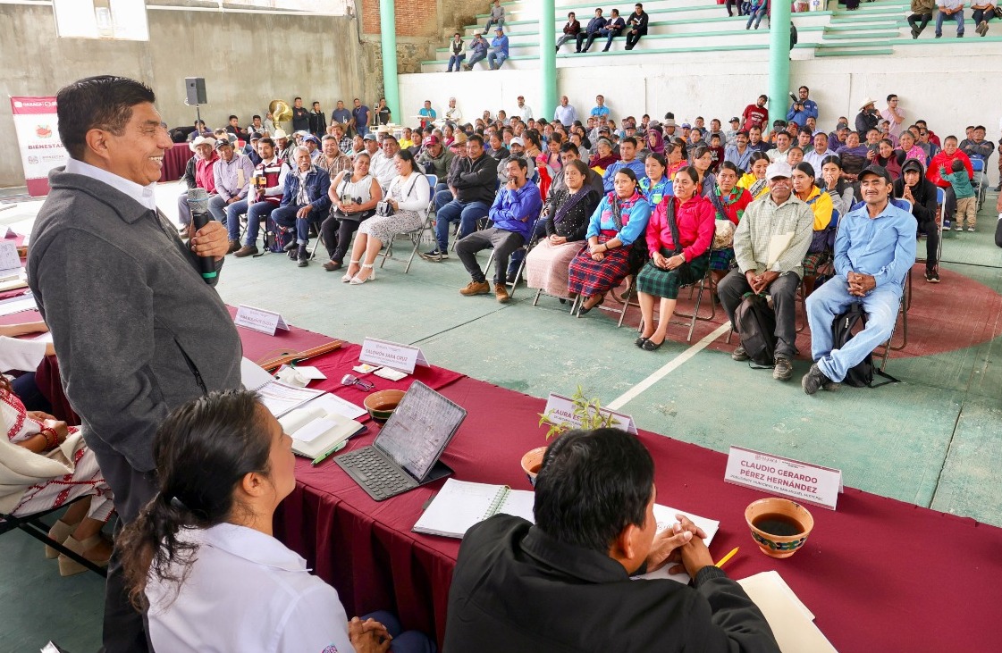 Anuncia Salomón Jara inversión superior a 20 mdp para el desarrollo  de San Miguel Mixtepec