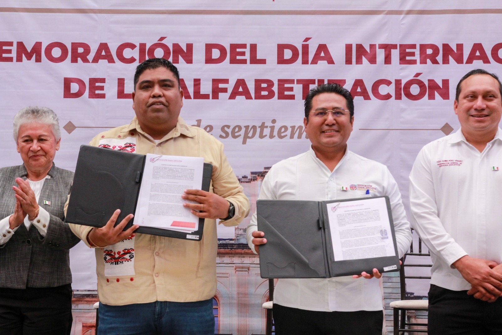 Amplía Gobierno del Estado programa de atención al rezago educativo en Oaxaca