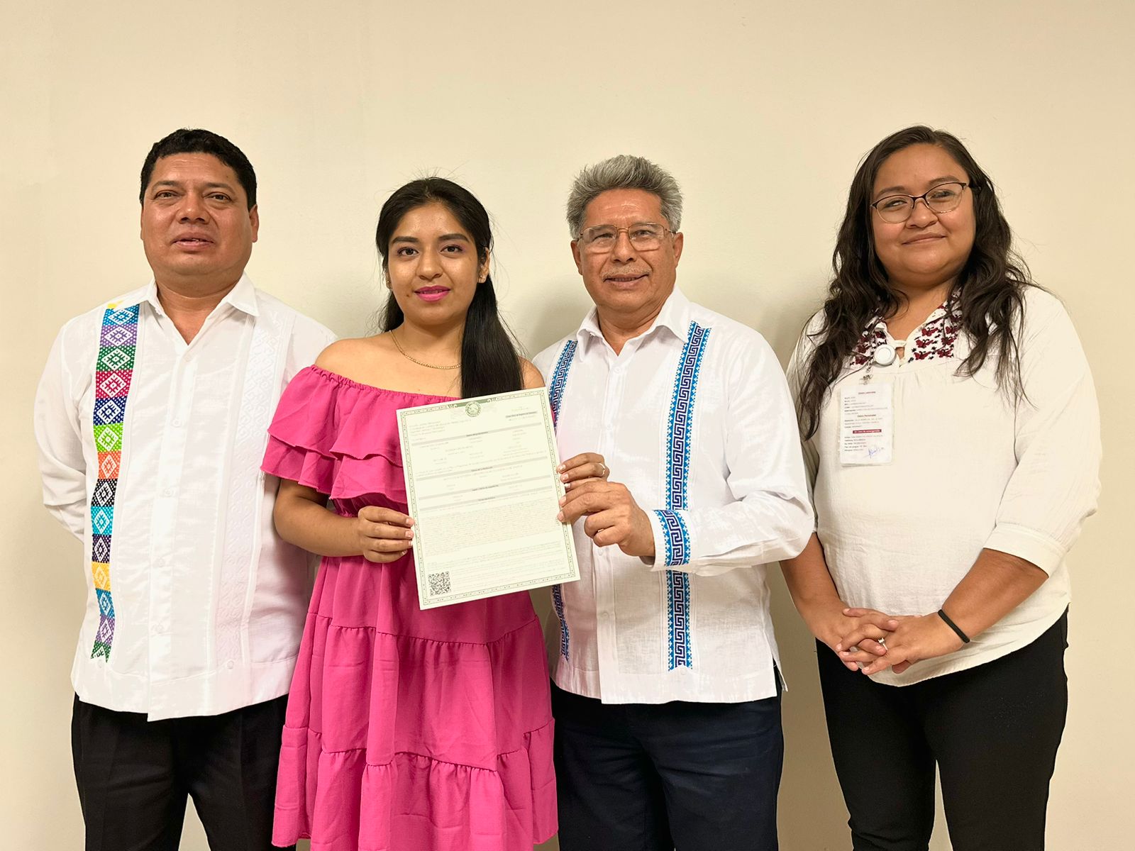 CGEMSySCyT encabeza entrega de títulos a personas egresadas del IESAEO