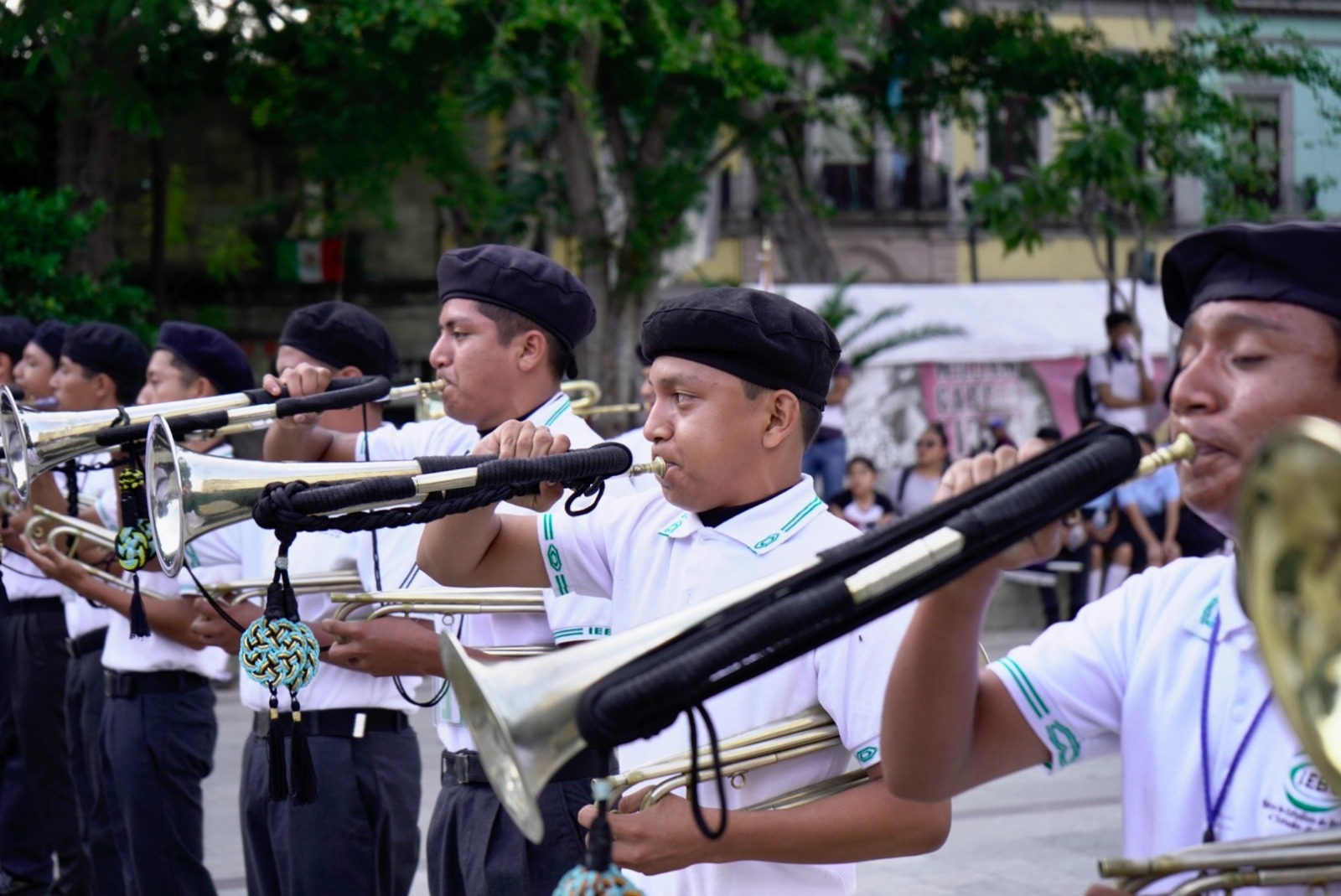 Inculca IEBO valores cívicos a través de exhibición de escoltas