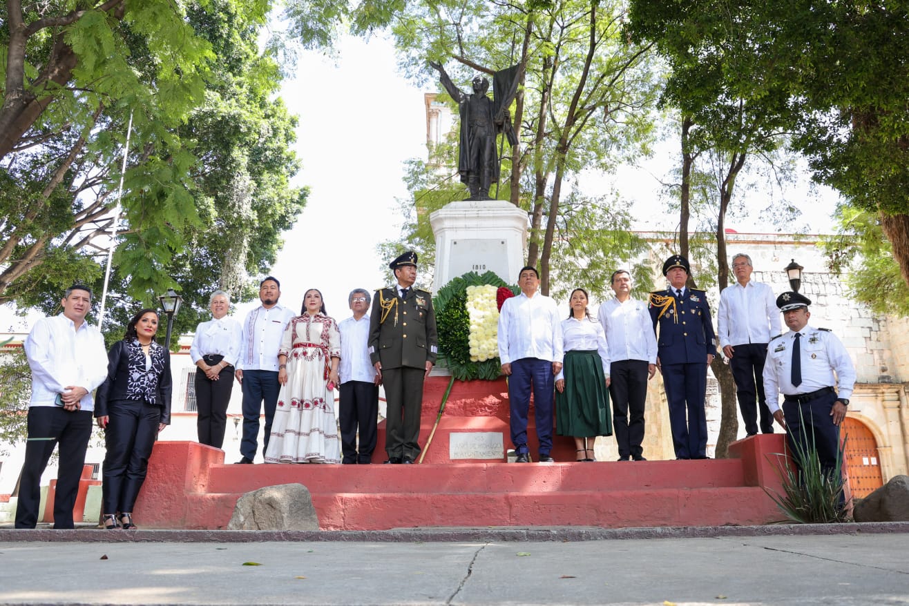 Rinde Salomón Jara honor a Don Miguel Hidalgo y Costilla