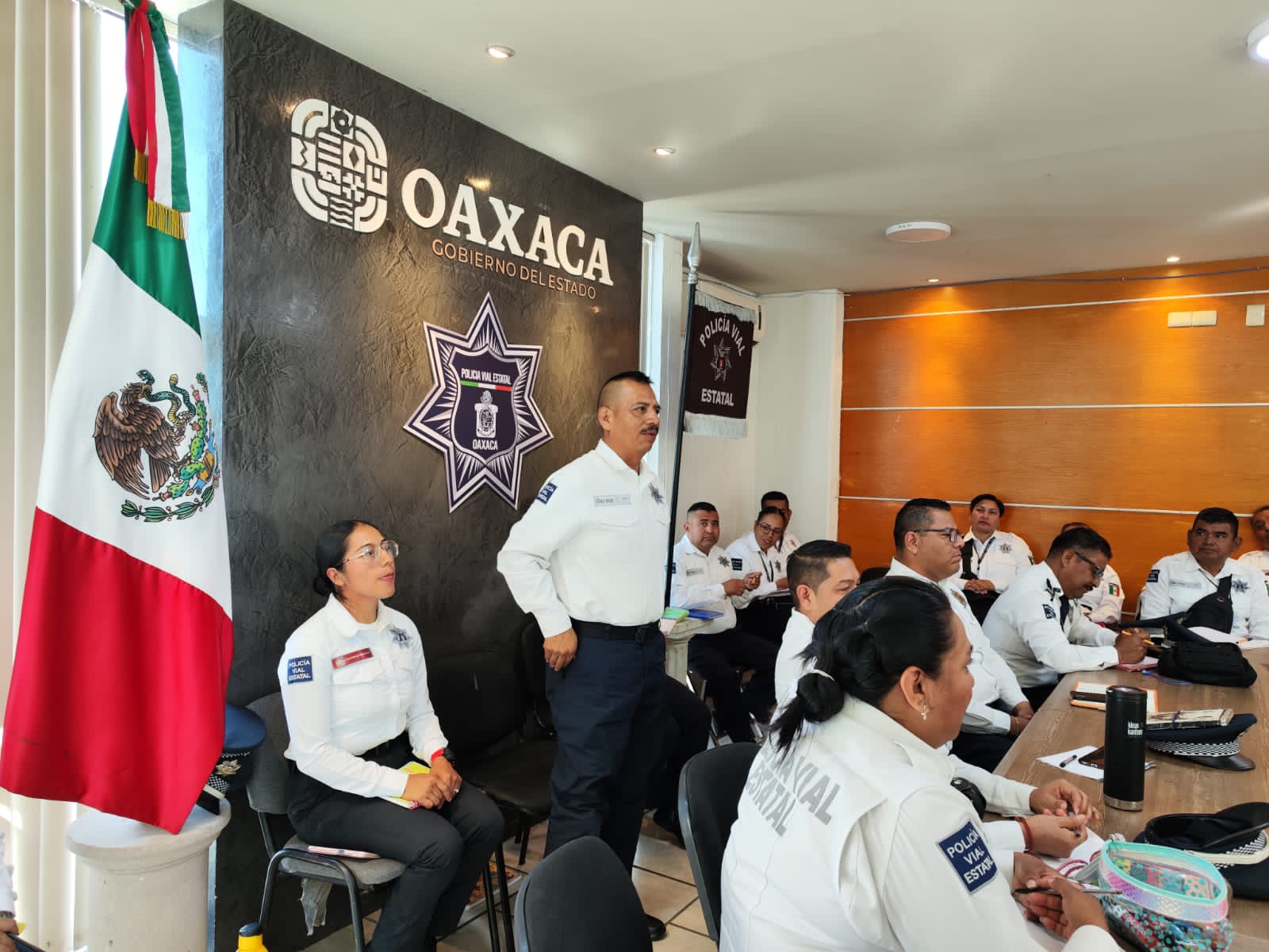 Continua capacitación de oficiales de Policía Vial Estatal en materia de Justicia Cívica