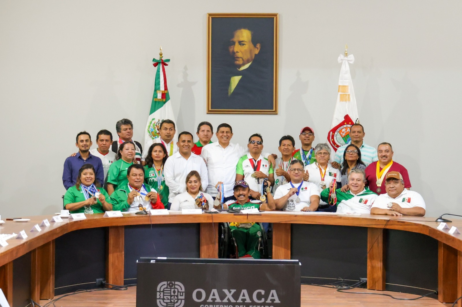 Apoya Gobierno de Salomón Jara a medallistas del deporte adaptado
