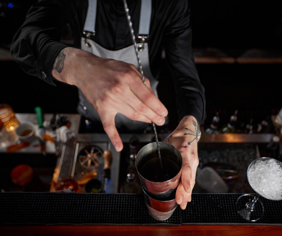 Fortalece Icapet la cooperación con la AHMO para dar cursos especializados en el sector hotelero