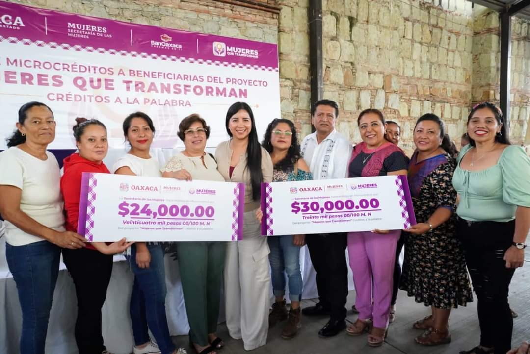 Con entrega de microcréditos, Gobierno de Oaxaca transforma la vida de oaxaqueñas