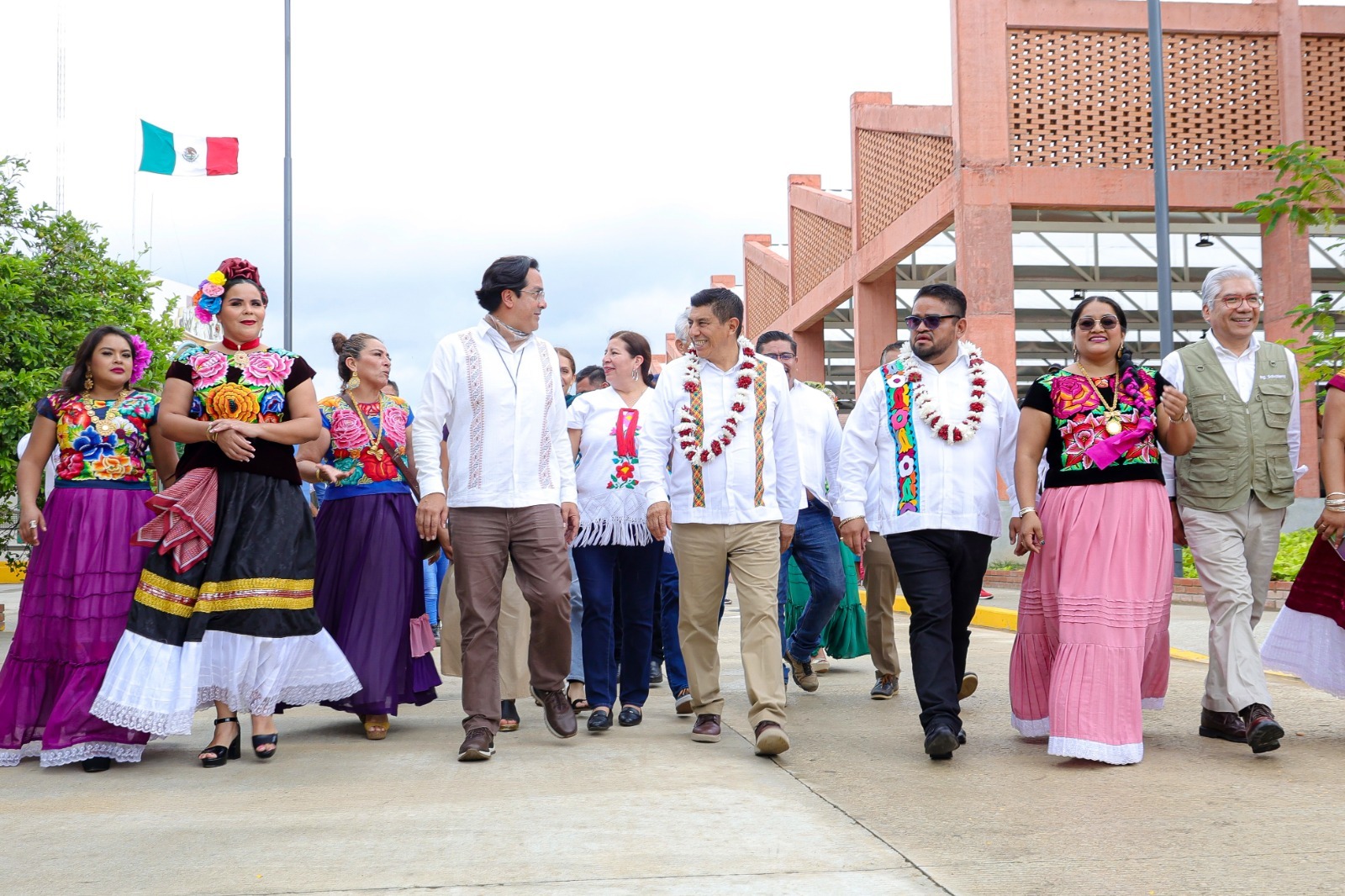 Municipios del Istmo de Tehuantepec son beneficiados con obras complementarias al proyecto del Corredor Interoceánico