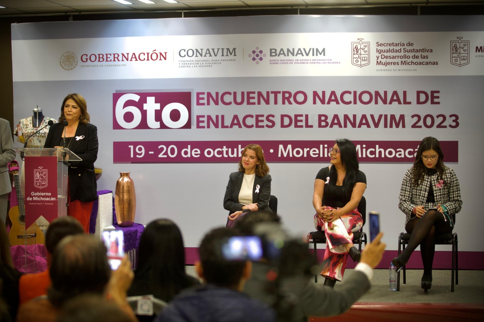 Oaxaca fortalece mecanismos para erradicar la violencia contra las mujeres