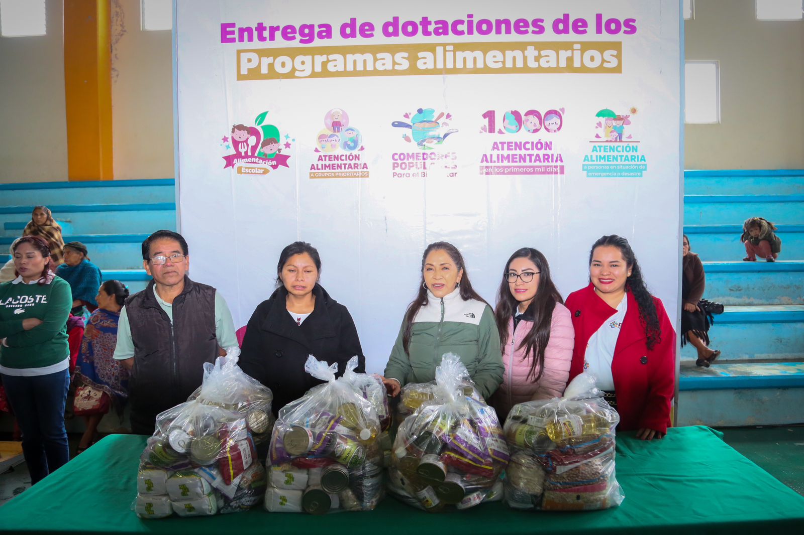 Con hechos, Irma Bolaños Quijano cumple su promesa de llevar apoyos a quienes más lo necesitan