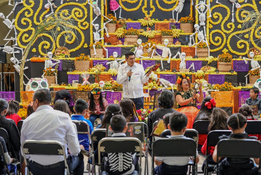 Motiva Salomón Jara a fomentar la lectura entre niñas, niños y adolescentes