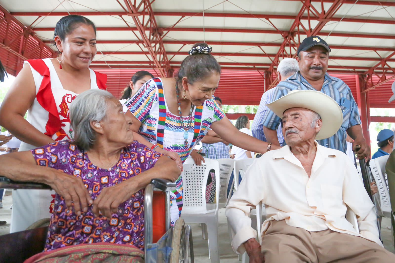 Mantiene DIF Oaxaca atención de grupos prioritarios de la Cuenca del Papaloapan