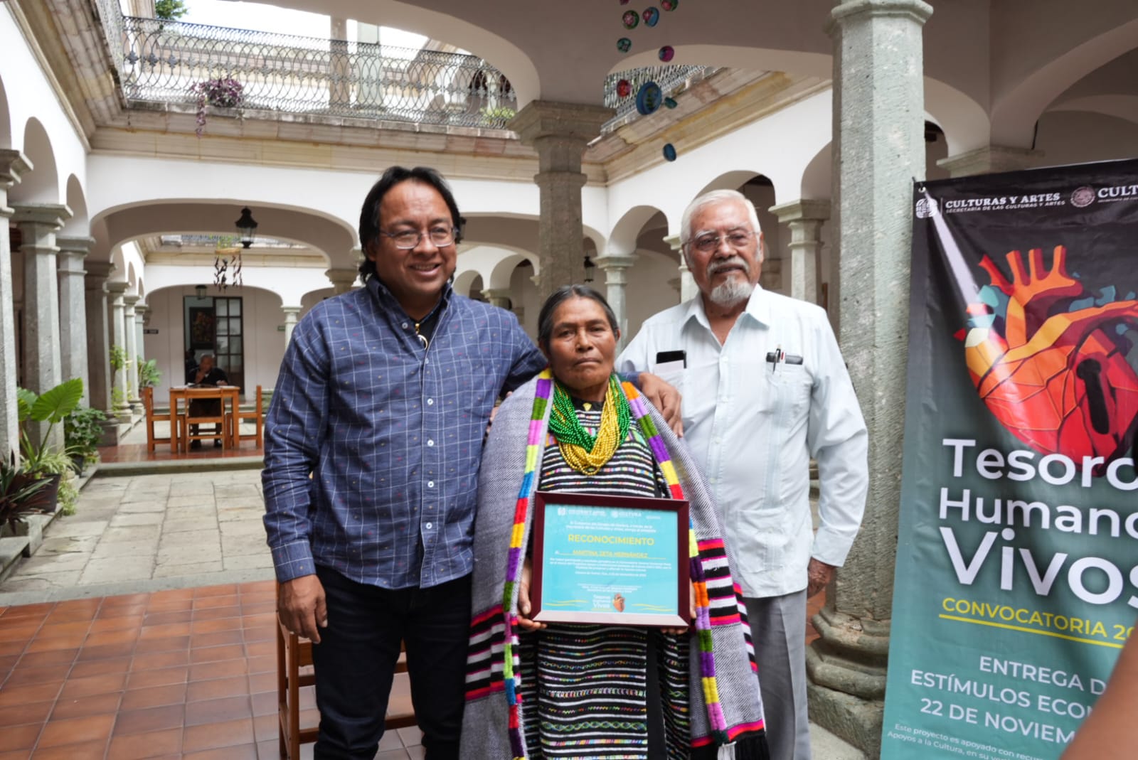 Reconoce Gobierno del Estado a personas promotoras de la riqueza cultural de Oaxaca
