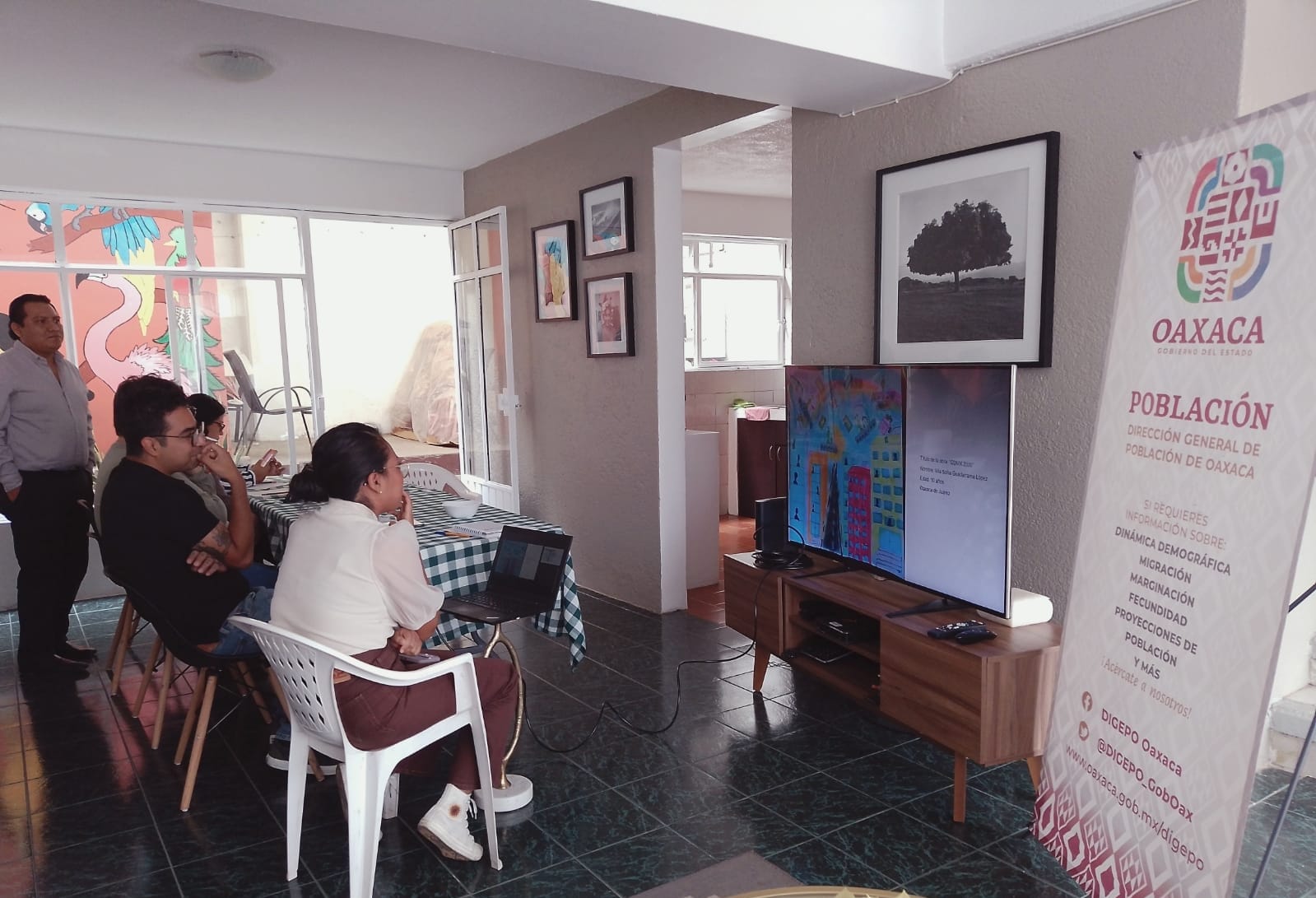 Selecciona Digepo trabajos que representarán a Oaxaca en el concurso de dibujo y pintura de la Conapo