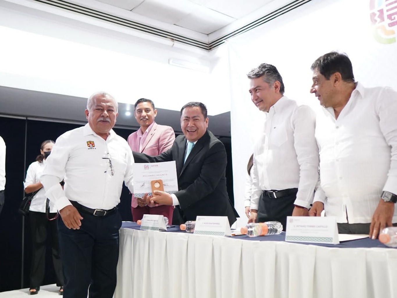 Reconoce SSO labor y dedicación de 117 personas trabajadoras al servicio de la salud