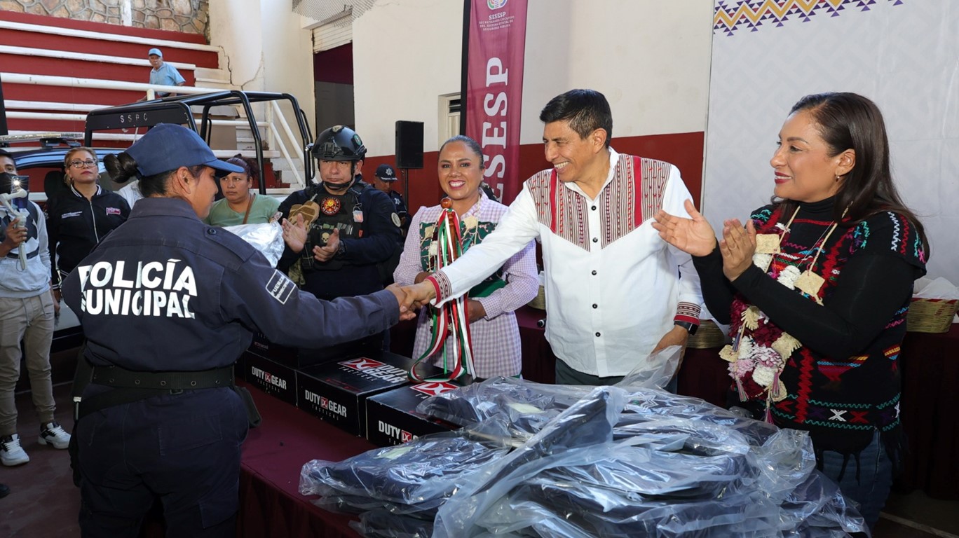 Con 33 mpd, San Juan Bautista Cuicatlán avanza en materia educativa, agroalimentaria y salud