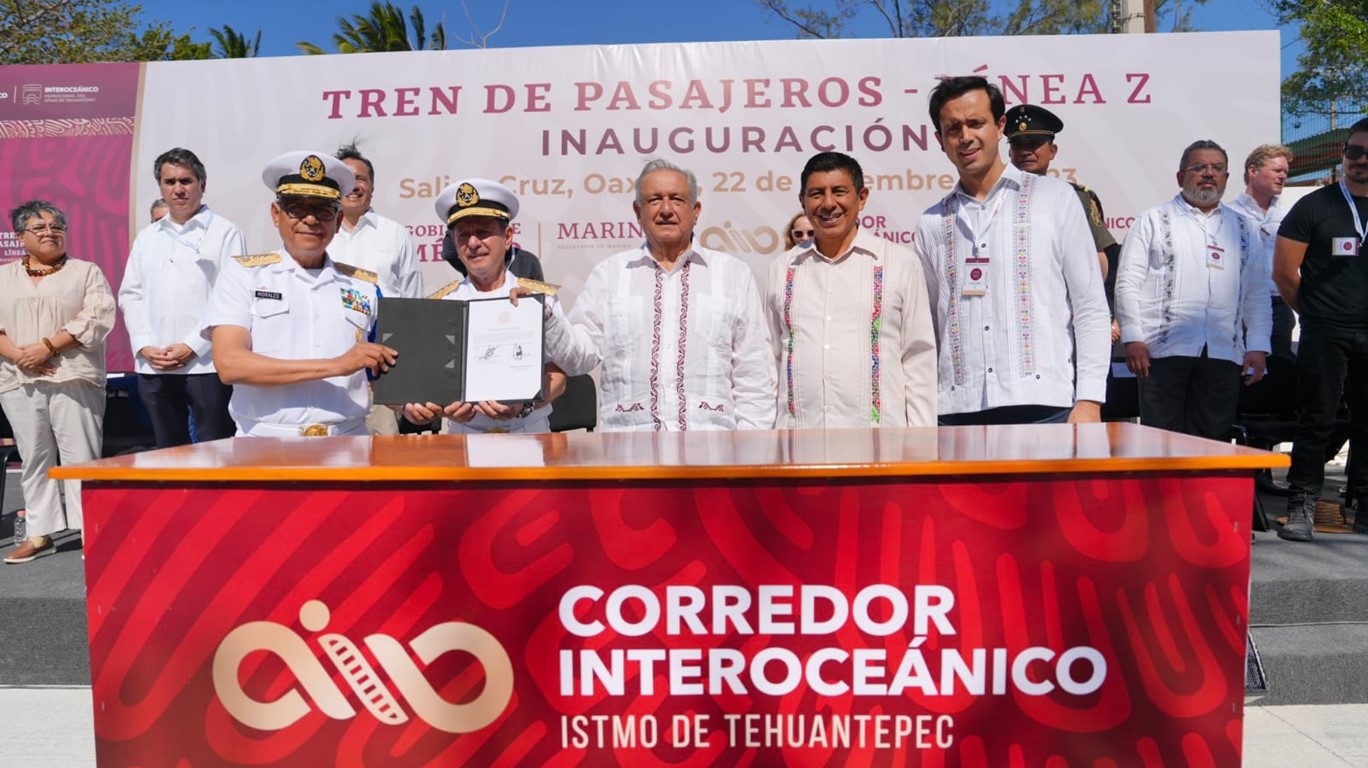 Regresa el Tren de pasajeros al Istmo de Tehuantepec; un día histórico para nuestro país, destaca el Presidente López Obrador