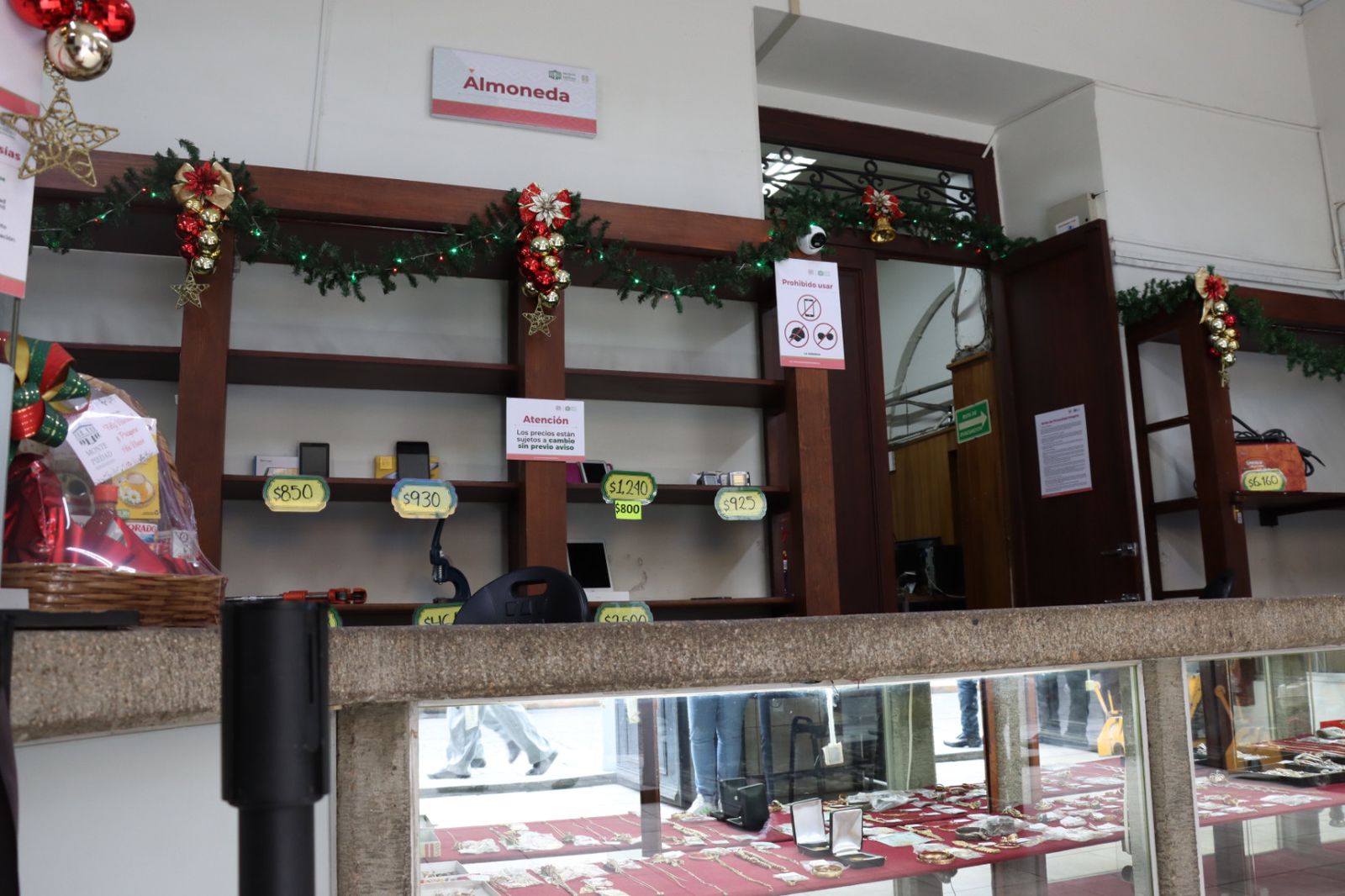 Monte de Piedad pone artículos a precios accesibles para esta navidad