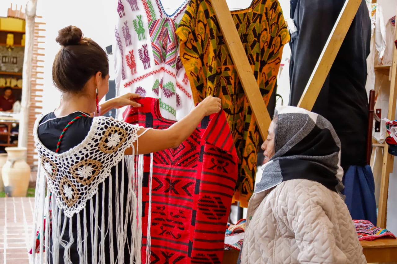Artesanías oaxaqueñas se unen al Festival Navideño