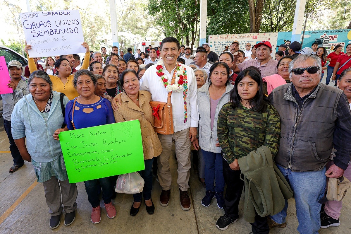 “La inversión va a donde están las carencias”; lleva Gobernador más de 31 mdp a Silacayoápam