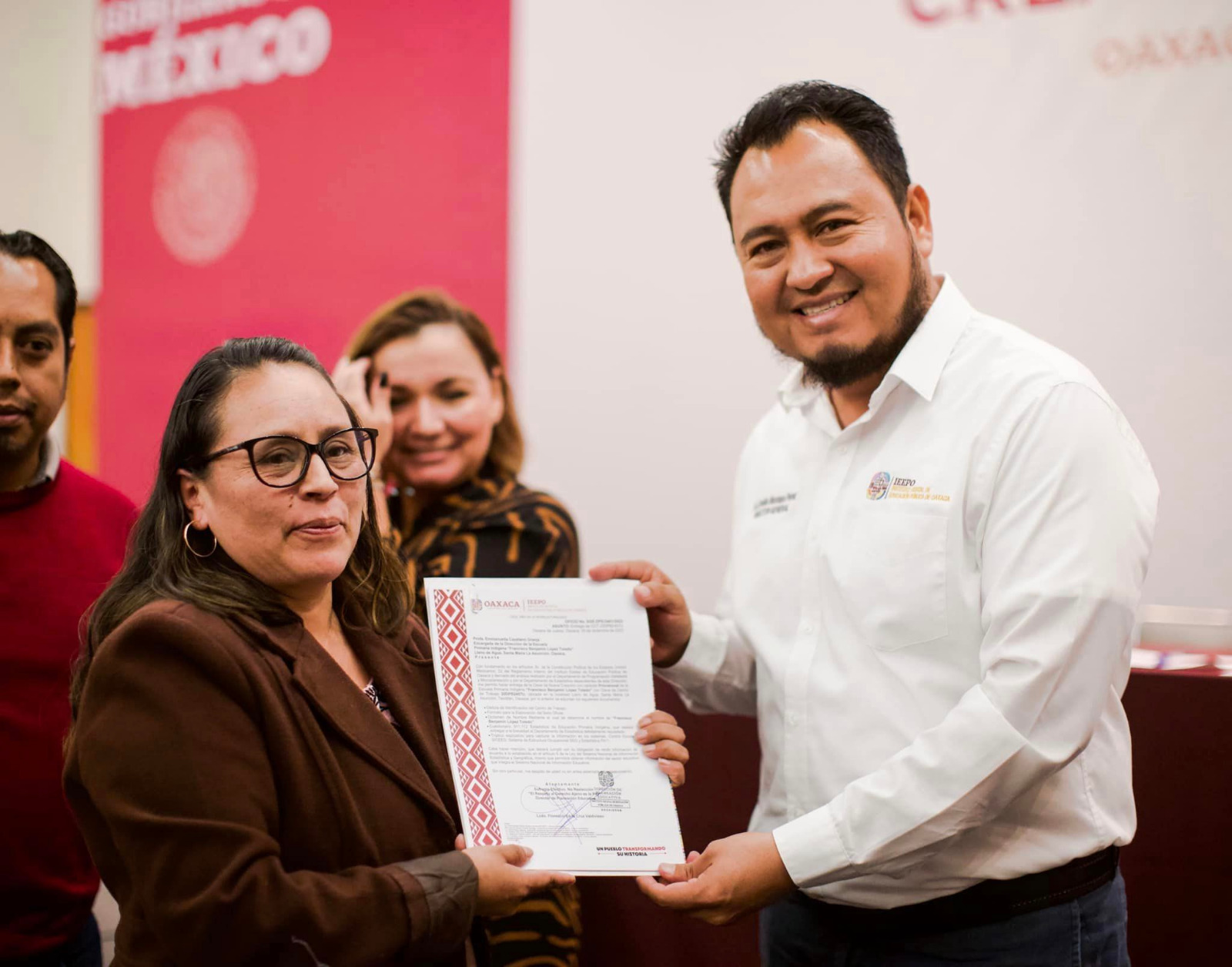 Entrega IEEPO 20 claves para escuelas de nueva creación de educación básica
