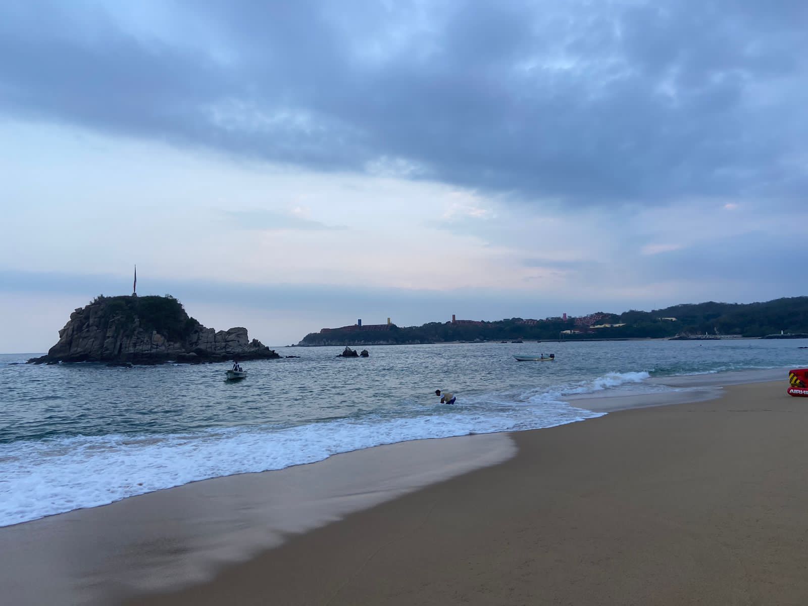Oaxaca cuenta con playas limpias para periodo vacacional de invierno 2023: SSO