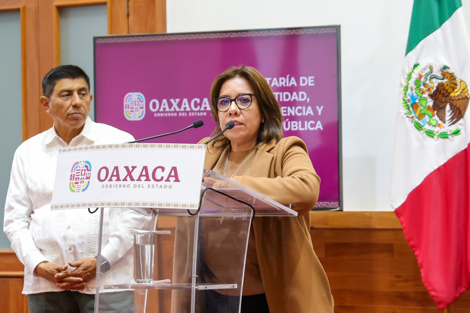 Aplica Gobierno de Oaxaca modelo único de contrato de obra pública para el desarrollo de la entidad