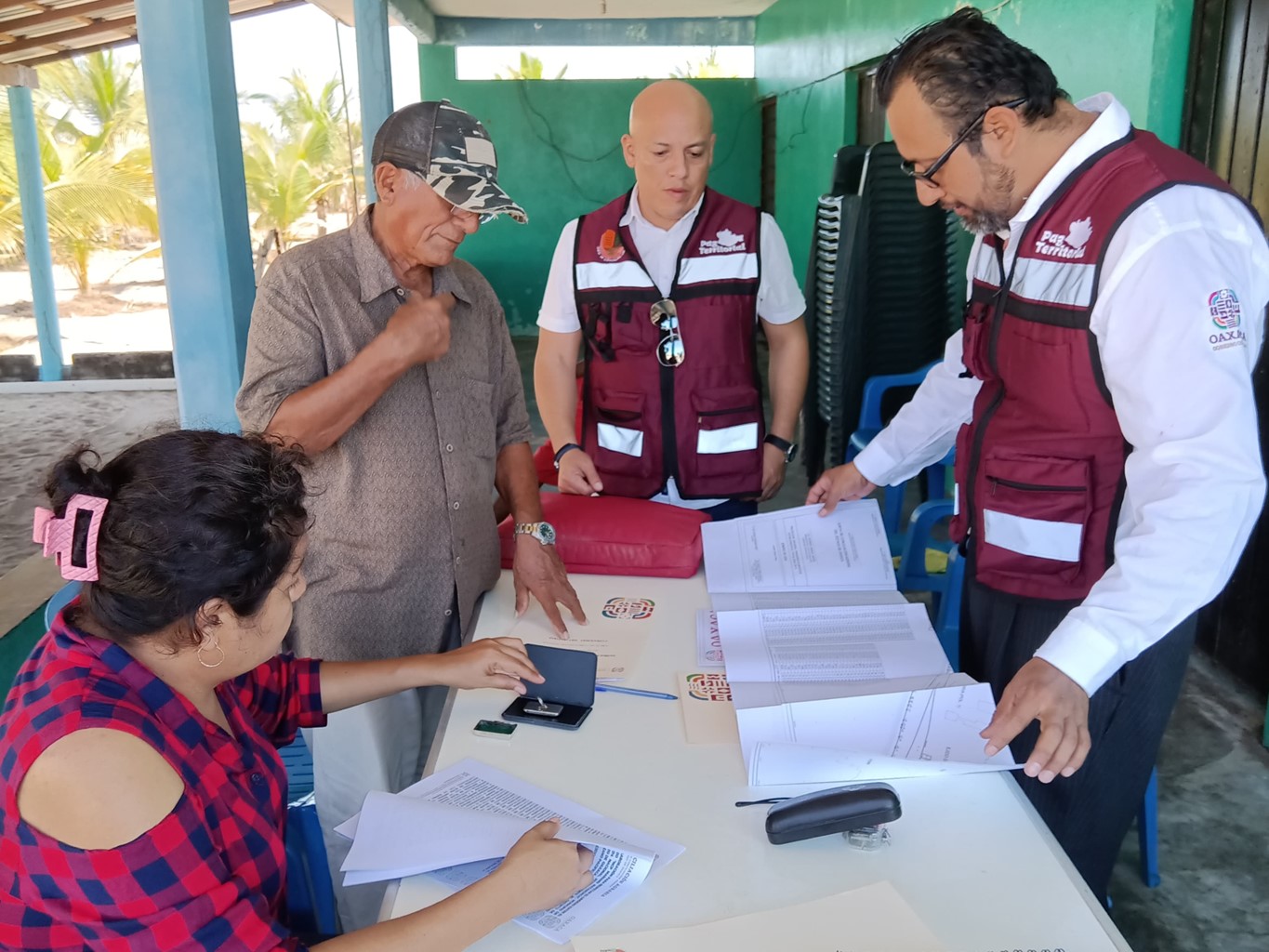 Acuerda Mariano Matamoros, Santiago Pinotepa Nacional respetar colindancia de zona federal marítima