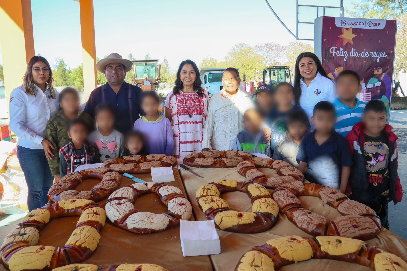 Recorren Reyes Magos las ocho regiones de Oaxaca y llevan alegría a miles de niñas y niños