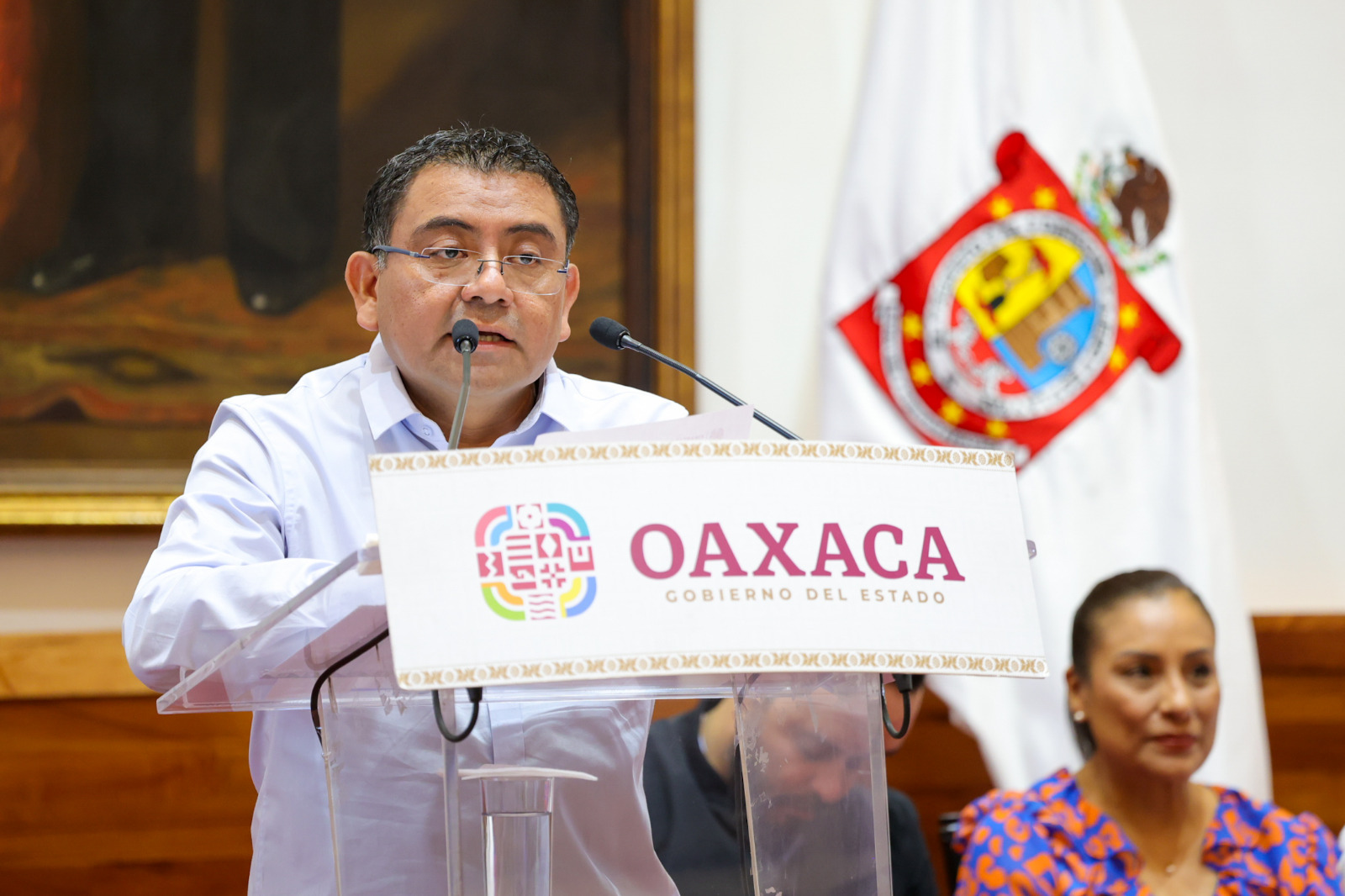 Analiza Gobierno del Estado refinanciamiento de la deuda pública para el ahorro de recursos