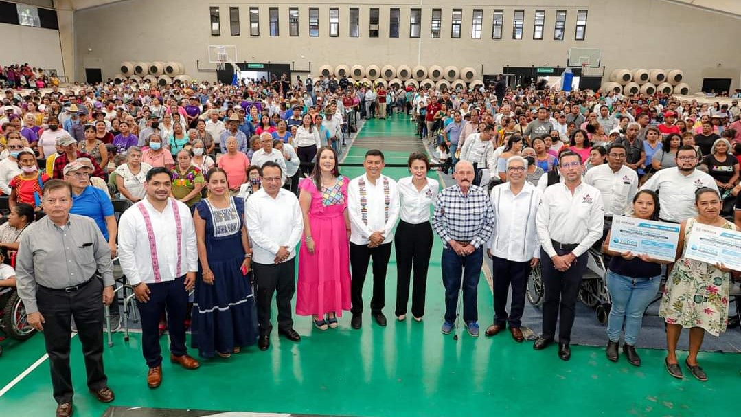 Con suministro de tinacos, Gobierno del Estado continúa con programa Agua para Todas y Todos