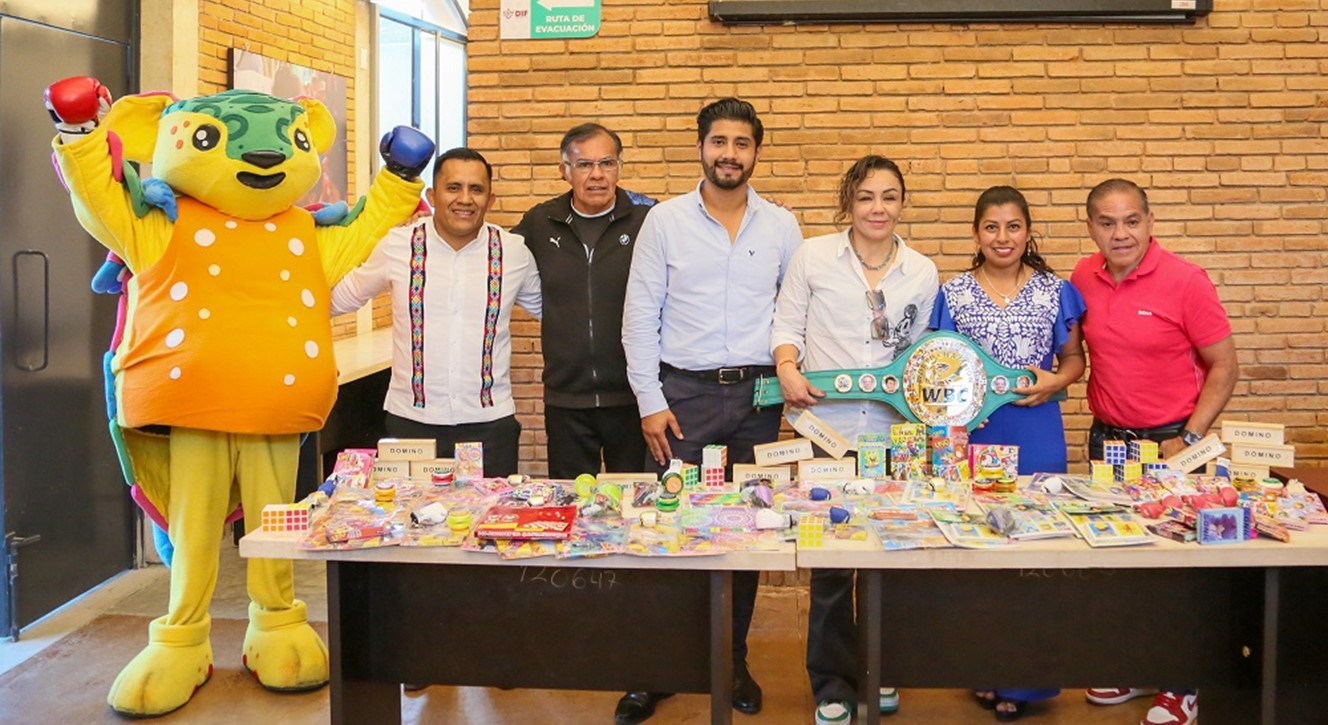 Niñas, niños y adolescentes de las casas hogar DIF conocen la pasión del boxeo